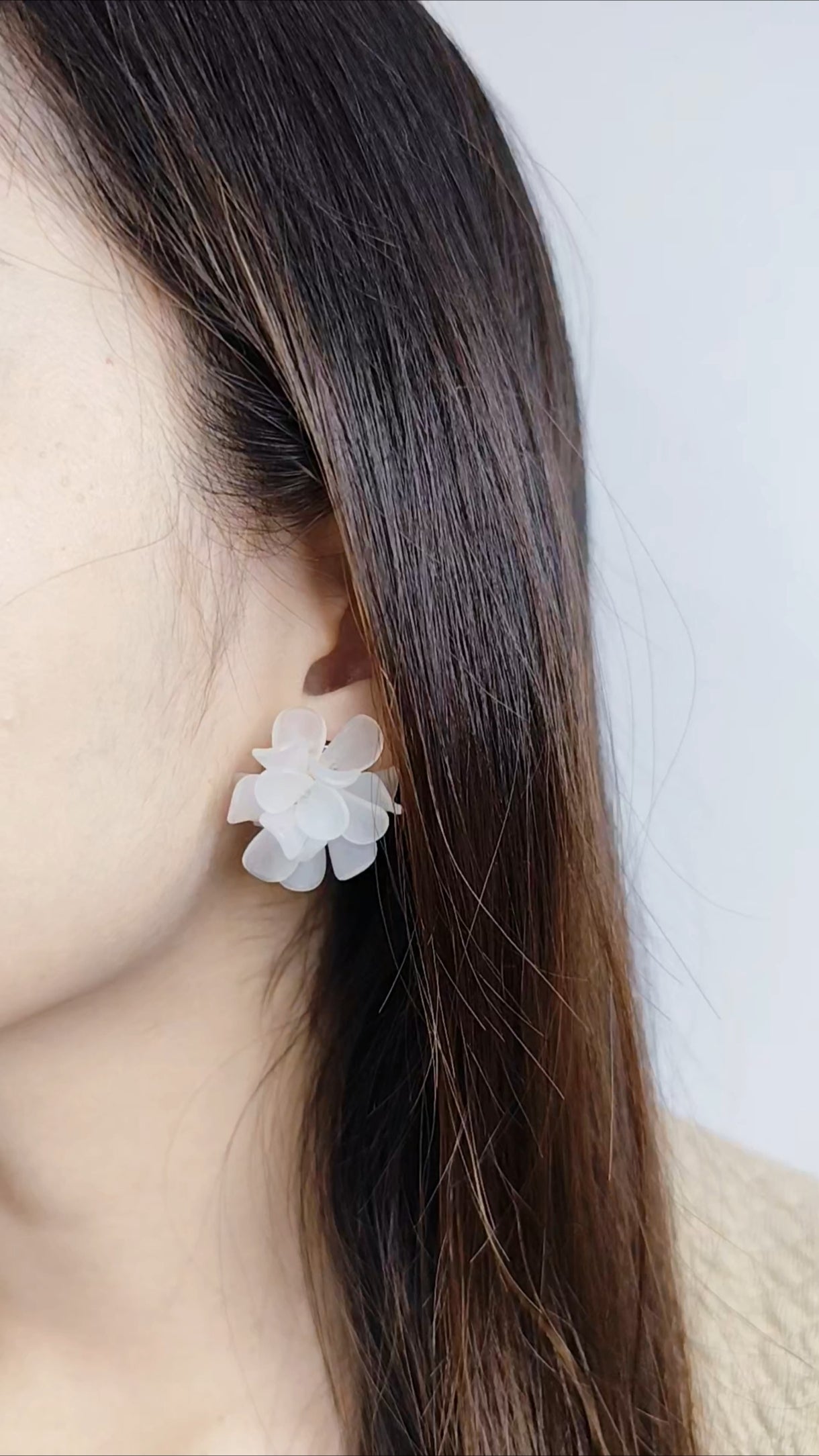 Airy Blossom Stud Earrings