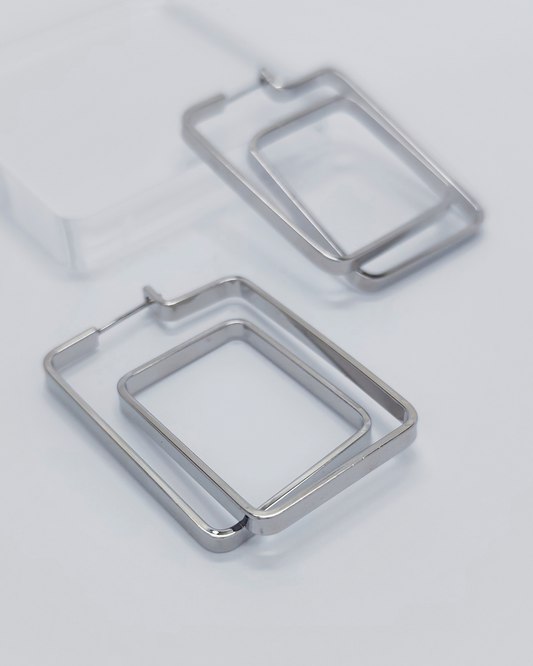 Charminz classic silver studs – minimalist and hypoallergenic S925 earrings for women with sensitive ears