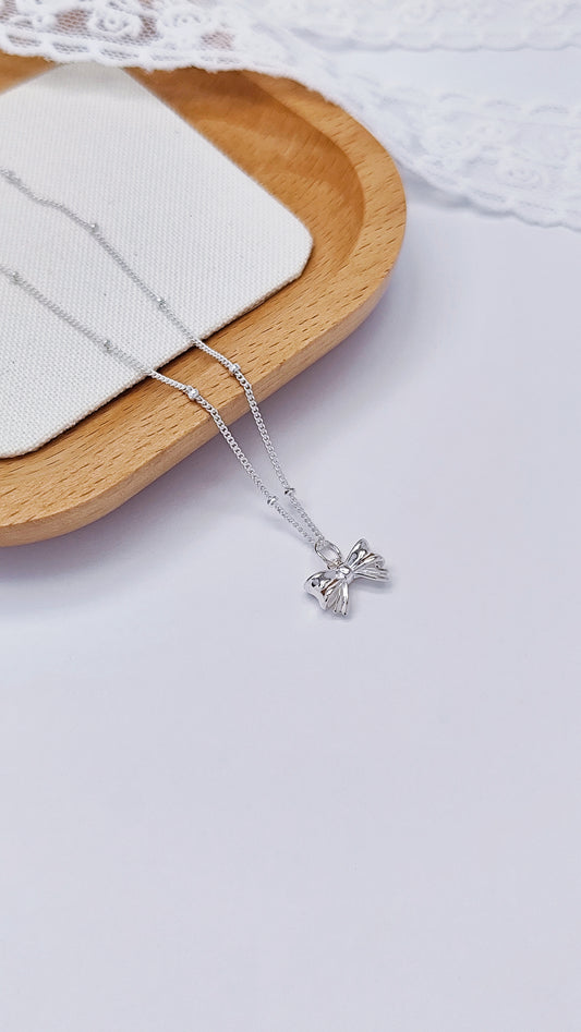 Sophie Ribbon Necklace