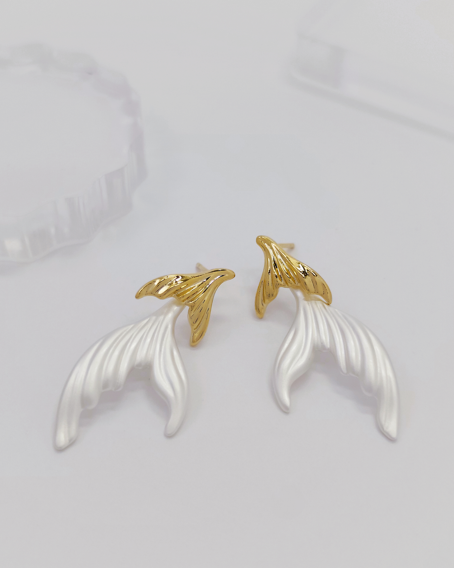 Elegant silver earrings Malaysia – minimalist S925 design from Charminz, perfect for sensitive skin and daily use