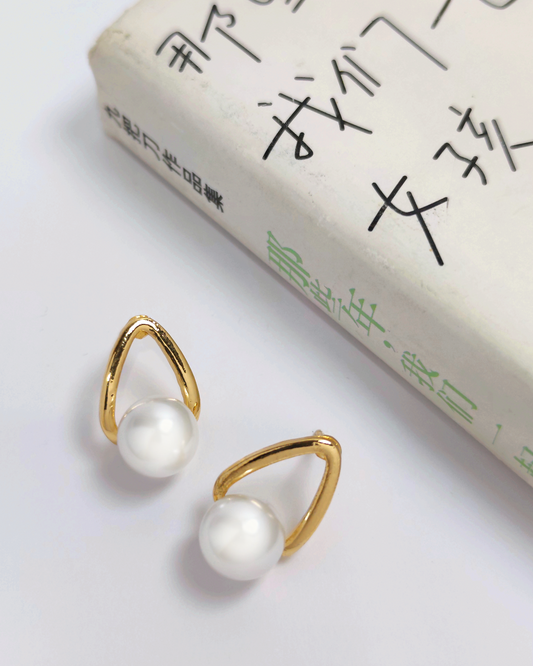 Charminz hypoallergenic silver earrings – S925 minimalist studs for casual, professional, or romantic looks