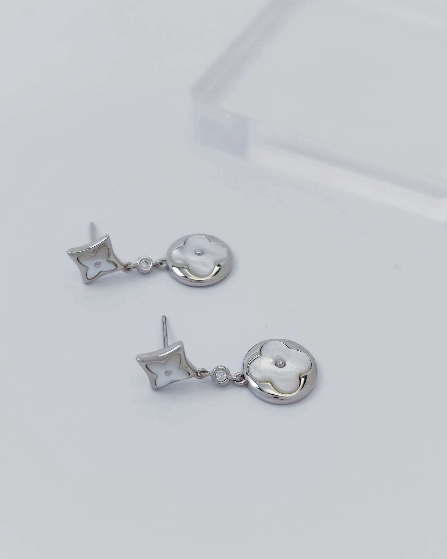 Charminz hypoallergenic silver earrings – S925 minimalist studs for casual, professional, or romantic looks