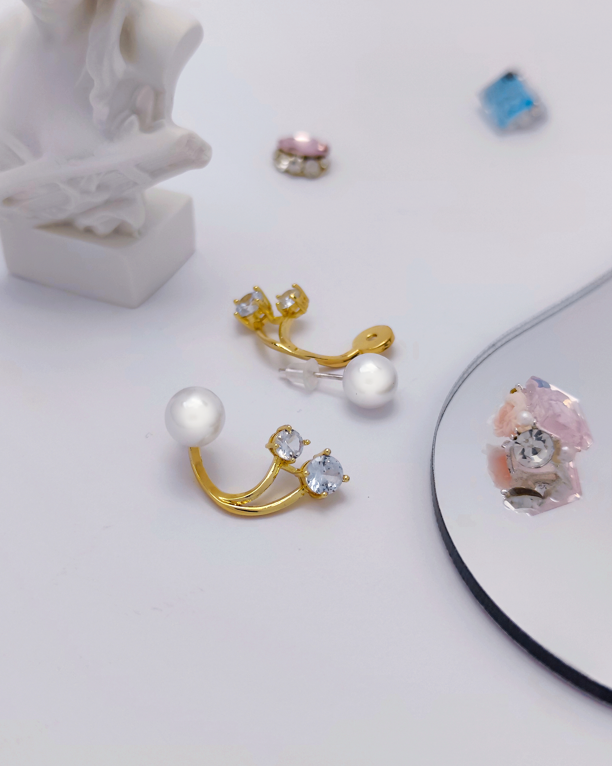 Charminz S925 sterling silver minimalist stud earrings – lightweight, hypoallergenic, and perfect for daily wear in Malaysia