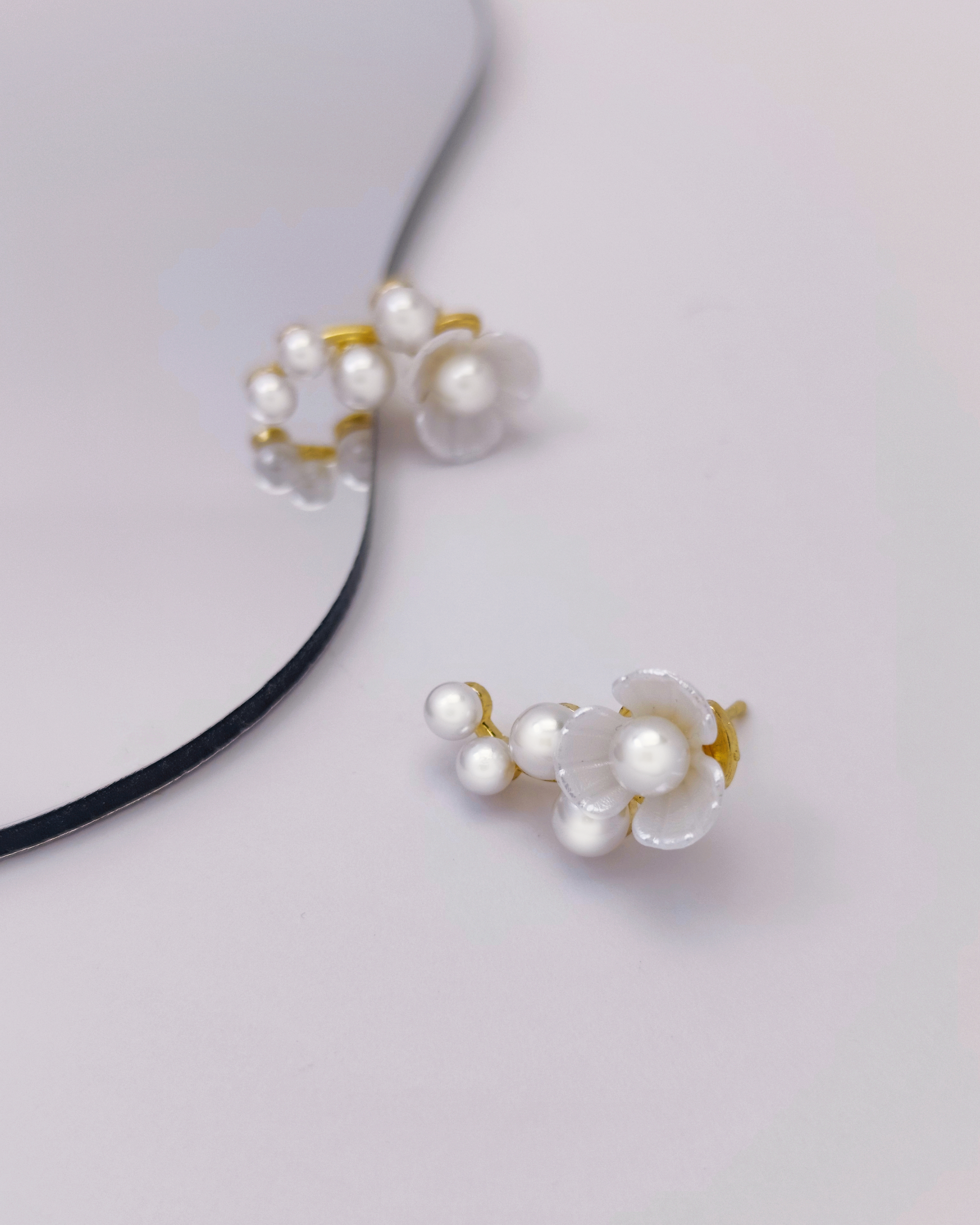Charminz S925 sterling silver minimalist stud earrings – lightweight, hypoallergenic, and perfect for daily wear in Malaysia