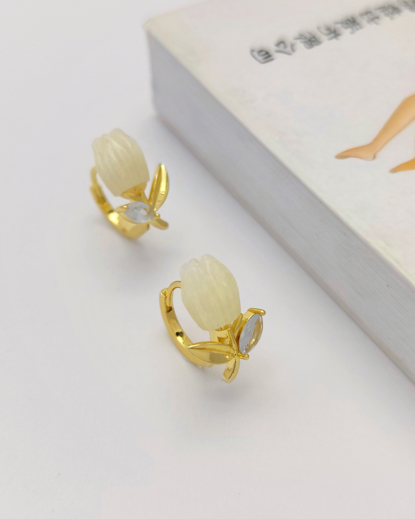 Charminz S925 sterling silver minimalist stud earrings – lightweight, hypoallergenic, and perfect for daily wear in Malaysia