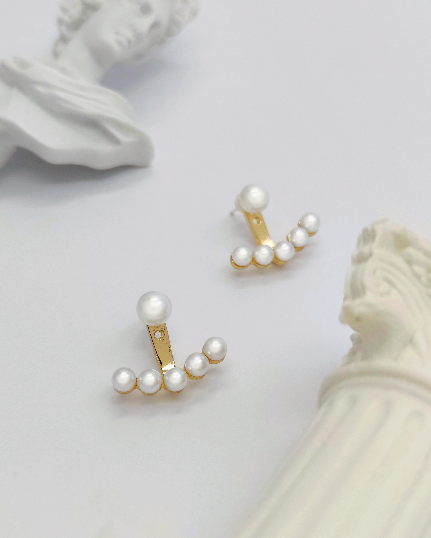 Charminz lightweight silver earrings – crafted with S925 silver, stylish minimalist jewelry ideal for daily outfits or special moments