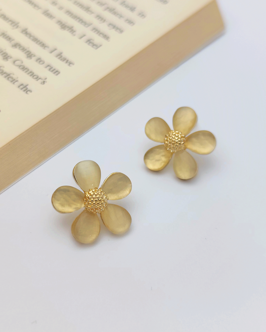 Charminz lightweight silver earrings – crafted with S925 silver, stylish minimalist jewelry ideal for daily outfits or special moments