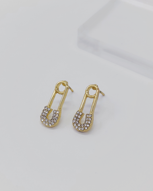 Trendy S925 silver earrings Malaysia – by Charminz, lightweight minimalist pieces that elevate your everyday look