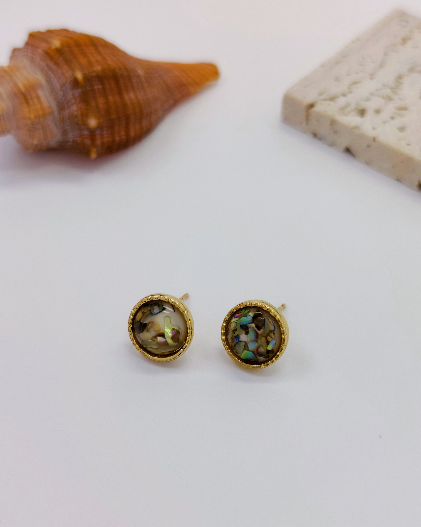 Elegant S925 silver earrings by Charminz – skin-friendly, stylish jewelry for women, suitable for work, gifting, or casual looks