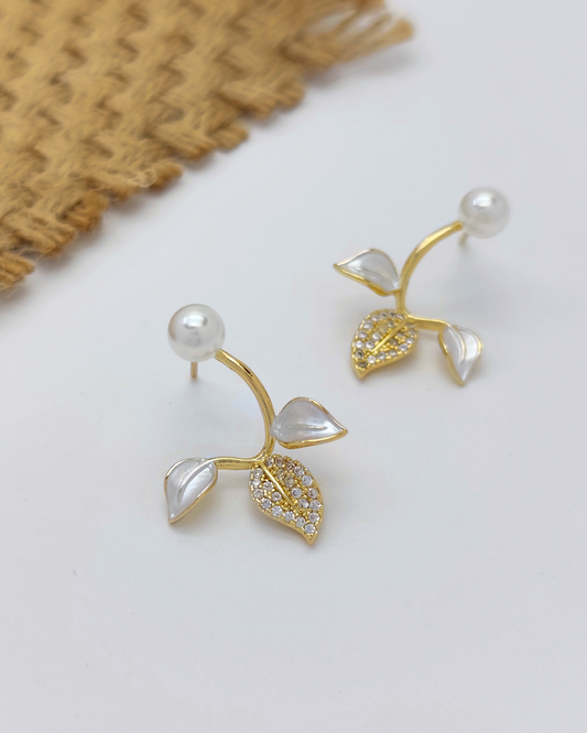 Elegant S925 silver earrings by Charminz – skin-friendly, stylish jewelry for women, suitable for work, gifting, or casual looks