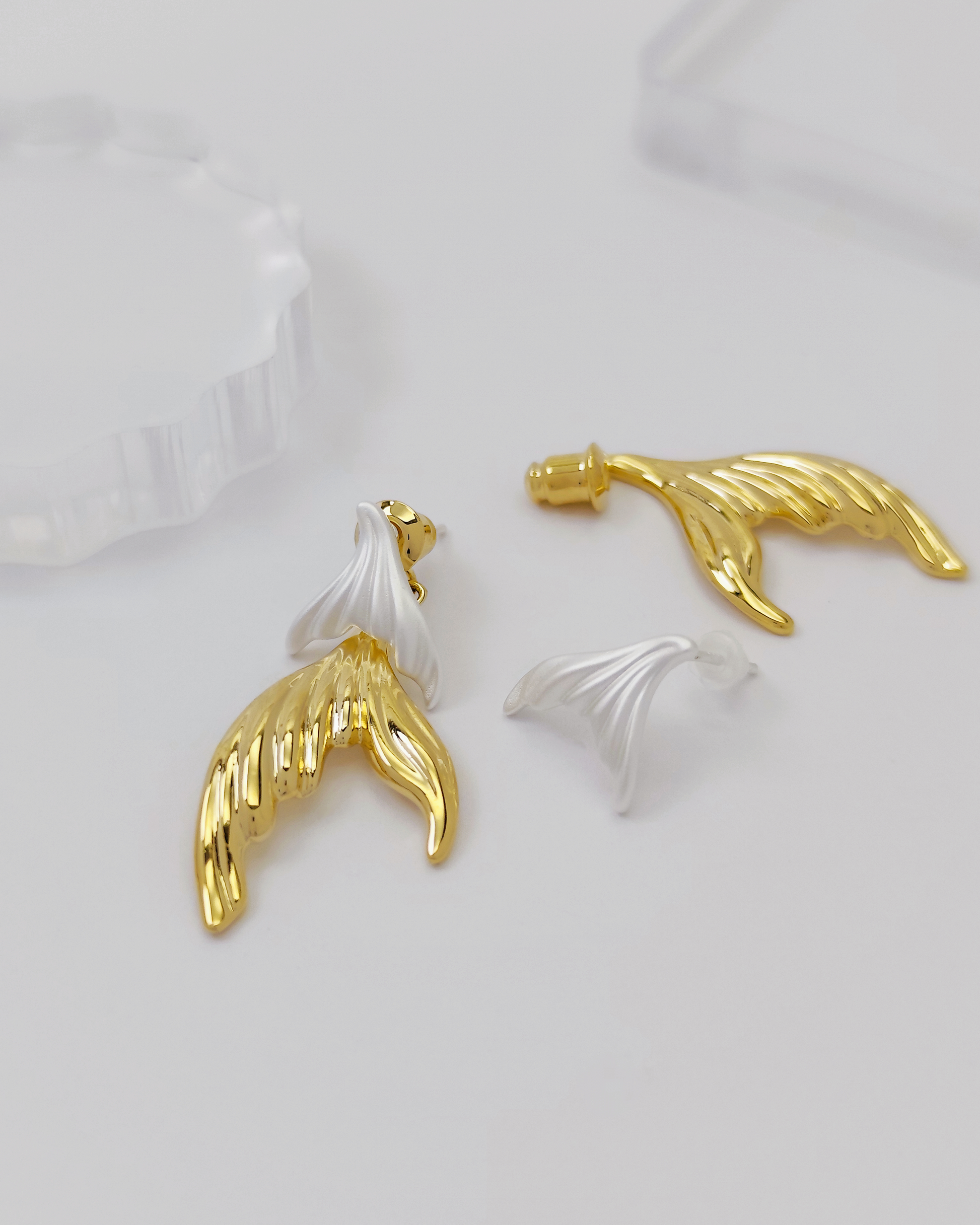Hypoallergenic minimalist earrings made with S925 sterling silver – lightweight, elegant design for sensitive ears by Charminz
