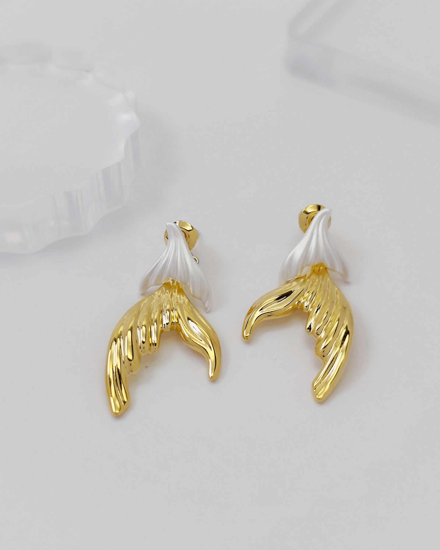 Timeless S925 silver earrings by Charminz – hypoallergenic, minimalist, and lightweight design for women in Malaysia