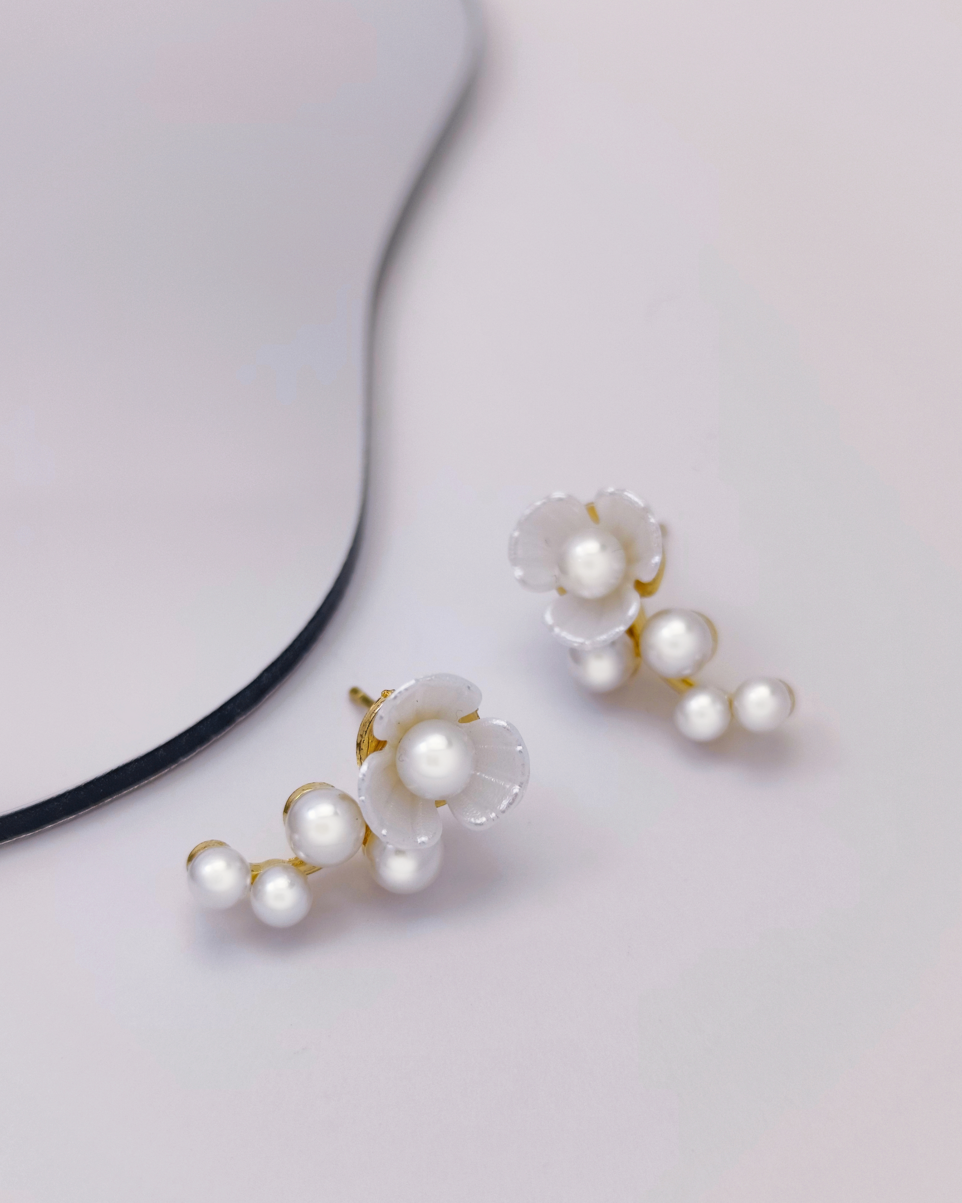 Timeless S925 silver earrings by Charminz – hypoallergenic, minimalist, and lightweight design for women in Malaysia