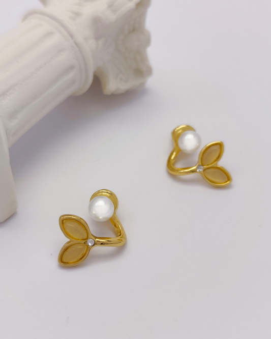 Charminz minimalist silver earrings – S925 studs designed for comfort, beauty, and effortless daily fashion