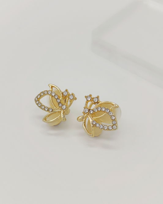 Charminz minimalist silver earrings – S925 studs designed for comfort, beauty, and effortless daily fashion
