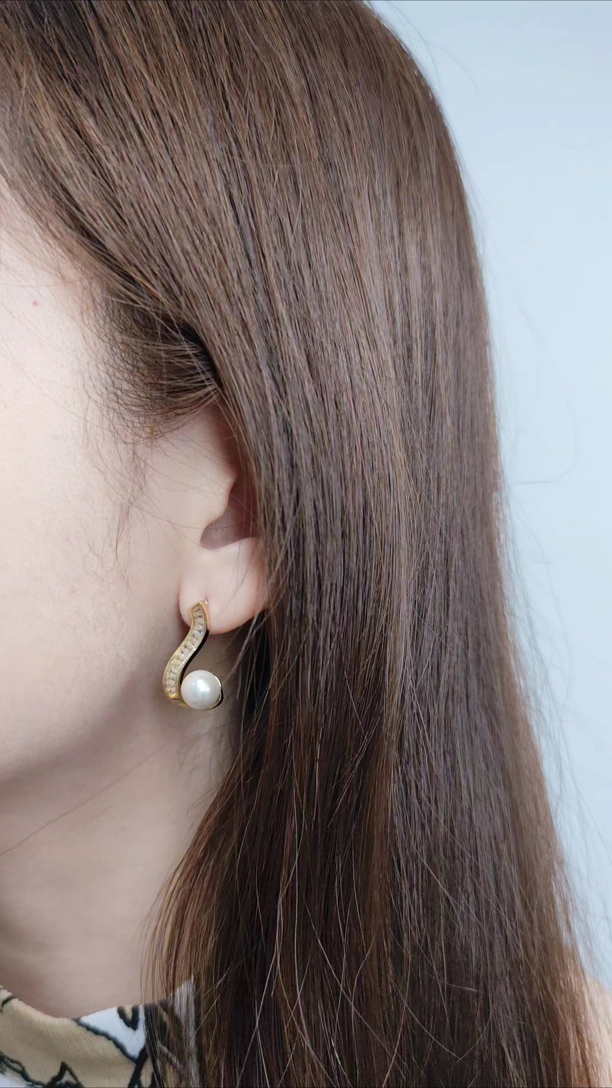 Elysian Pearl Stud Earrings