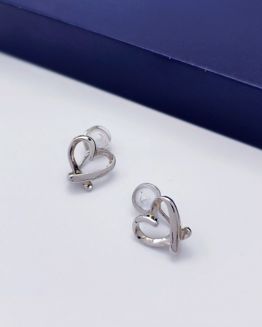 Skin-friendly S925 earrings Malaysia – minimalist and timeless designs by Charminz, ideal for gifting her something special