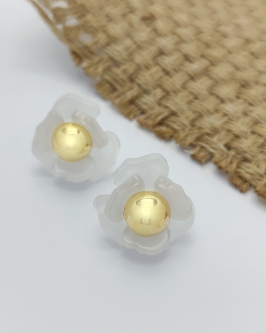 Skin-friendly S925 earrings Malaysia – minimalist and timeless designs by Charminz, ideal for gifting her something special