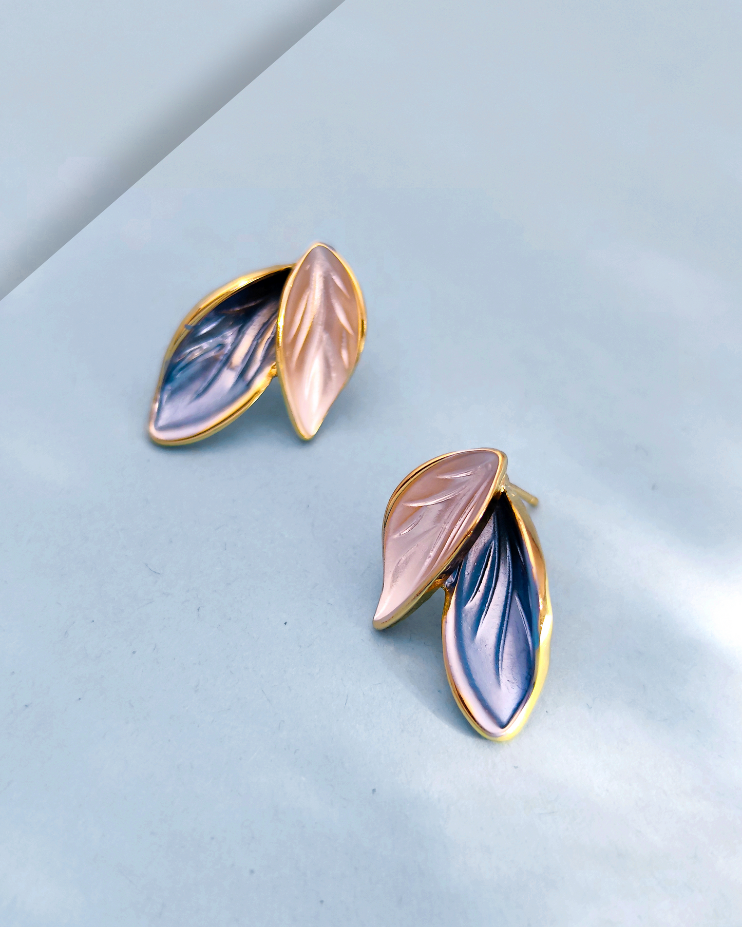 Minimalist earrings for women – S925 silver, lightweight, allergy-friendly, and elegant daily essentials from Charminz