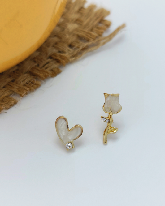 Simple and elegant sterling silver earrings by Charminz – hypoallergenic design, suitable for daily wear and sensitive skin