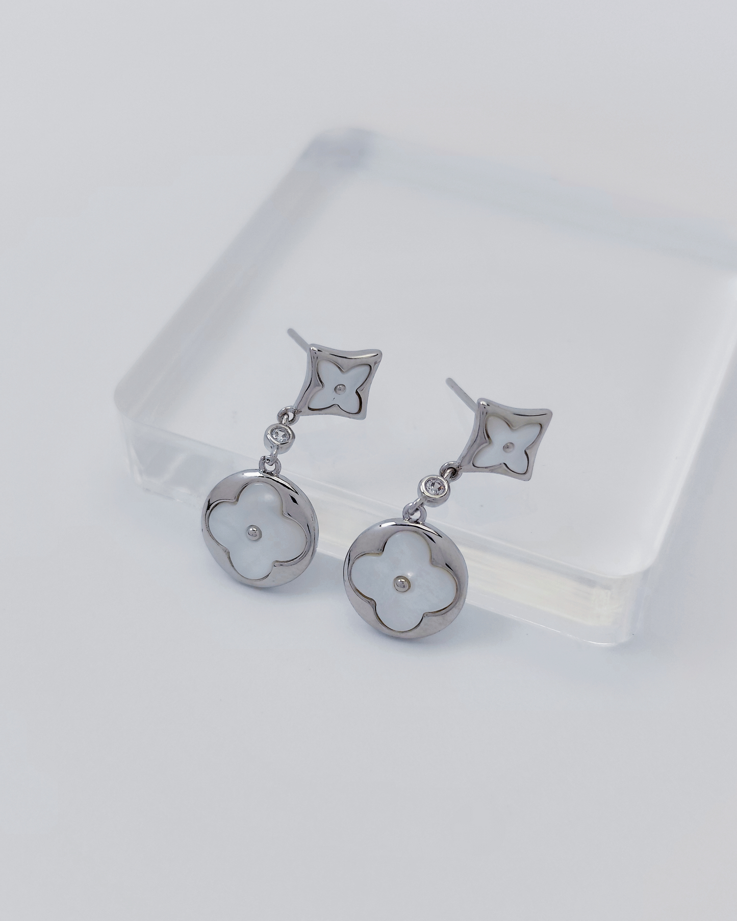 S925 minimalist earrings – Charminz design made for sensitive ears, elegant, lightweight, and stylish all day long
