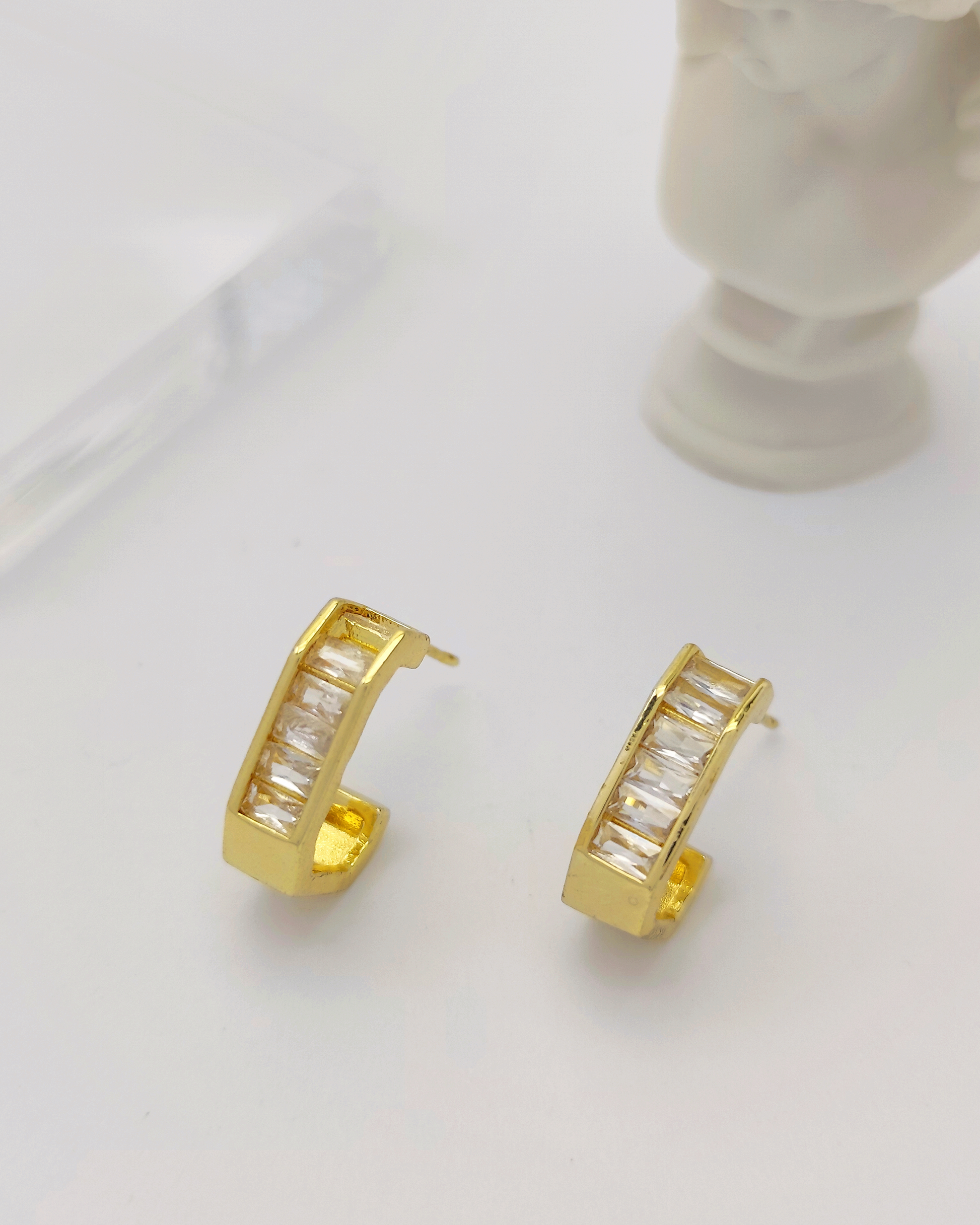 Affordable sterling silver earrings by Charminz – perfect for gifting or wearing daily, with a timeless minimalist design